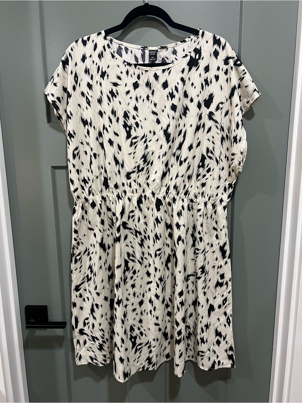 Women's Black & White Printed Short Sleeve Dress